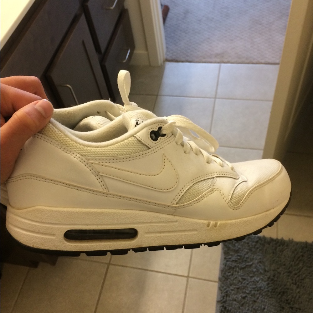 Nike Air Max men’s size 9