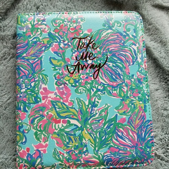 Lilly Pulitzer Accessories - New Lilly Pulitzer Travel Journal Shorely Blue