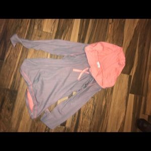 Columbia pullover with hood