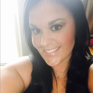 Meet your Posher, Casey