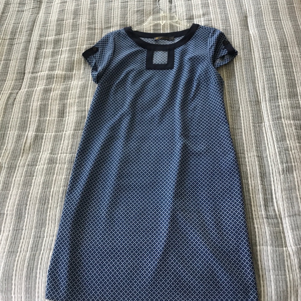 Short navy detailed dress