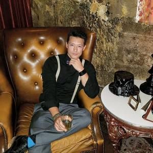 Meet your Posher, Stuart