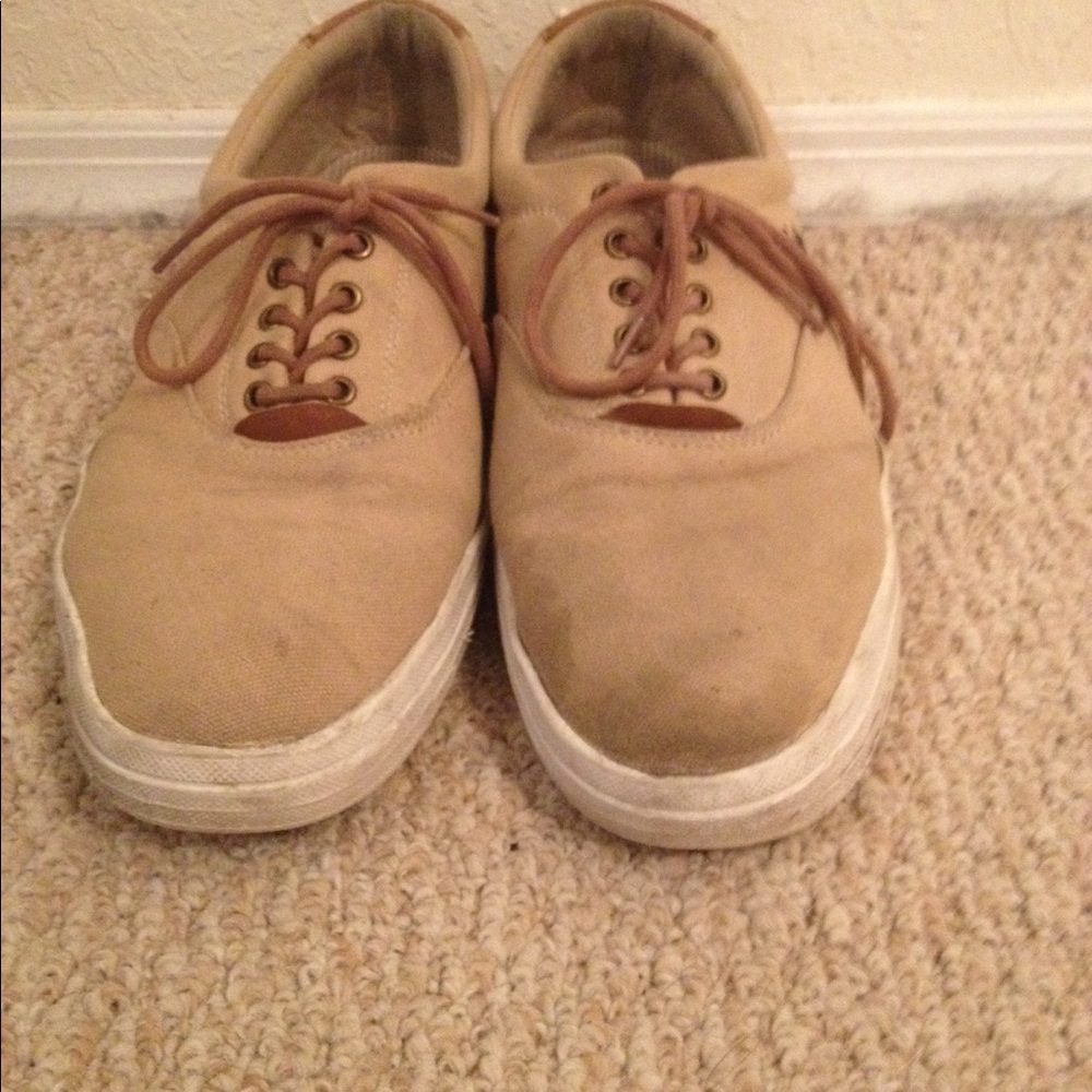 Shoes - Picture 3 of 4