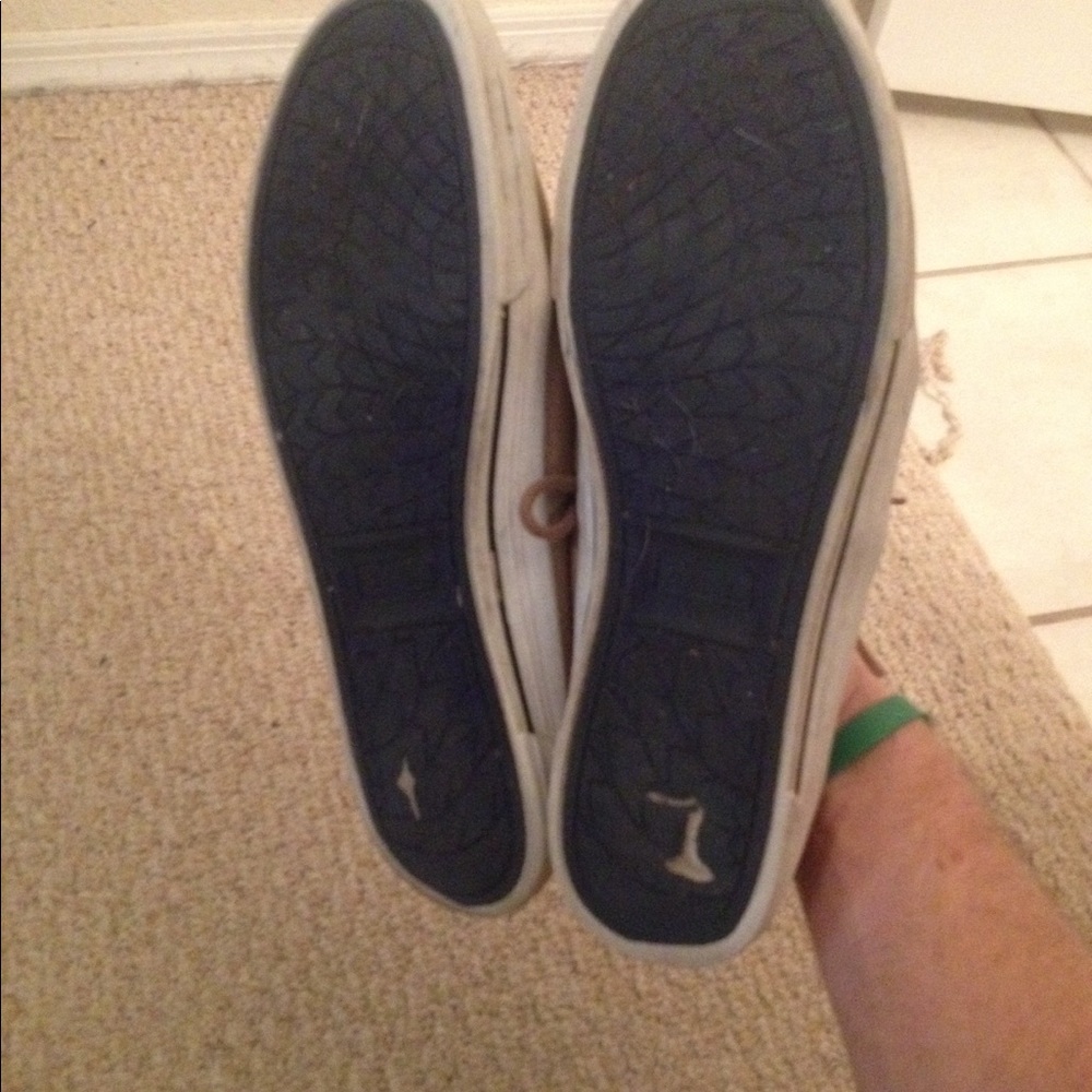 Shoes - Picture 4 of 4