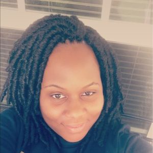 Meet your Posher, Clarissa