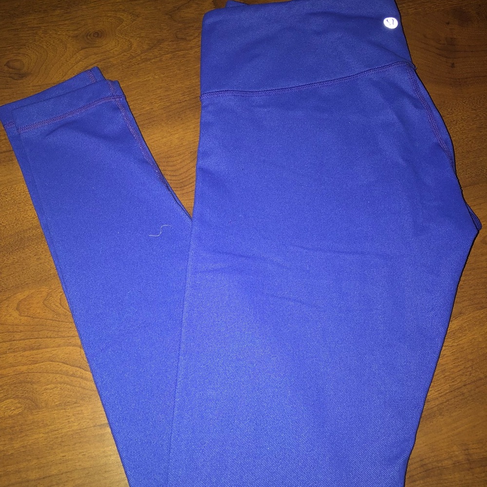 Lululemon Wunder Under sz 8.