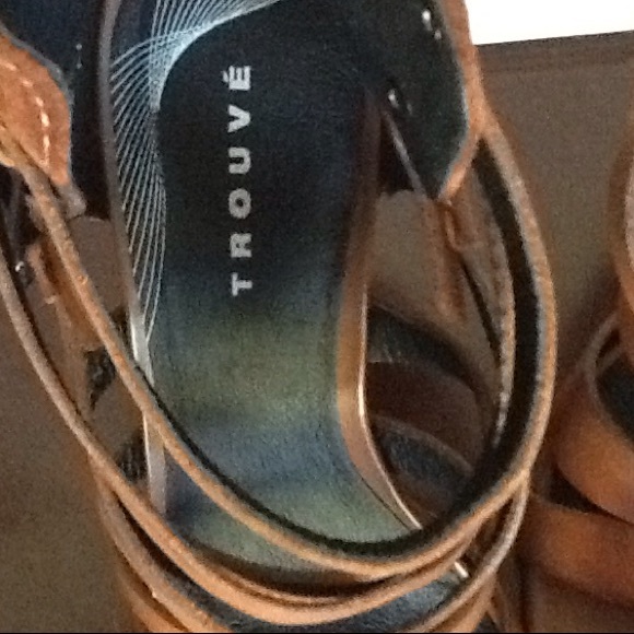 ✨Trouve' Leather/Suede Strappy Stacked Heel✨NWB✨ - Picture 3 of 7
