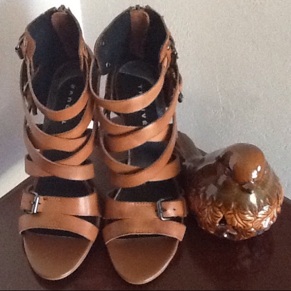 ✨Trouve' Leather/Suede Strappy Stacked Heel✨NWB✨ - Picture 6 of 7