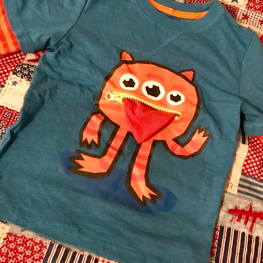 🍁☔️long sleeve boys Cat & Jack. very cute