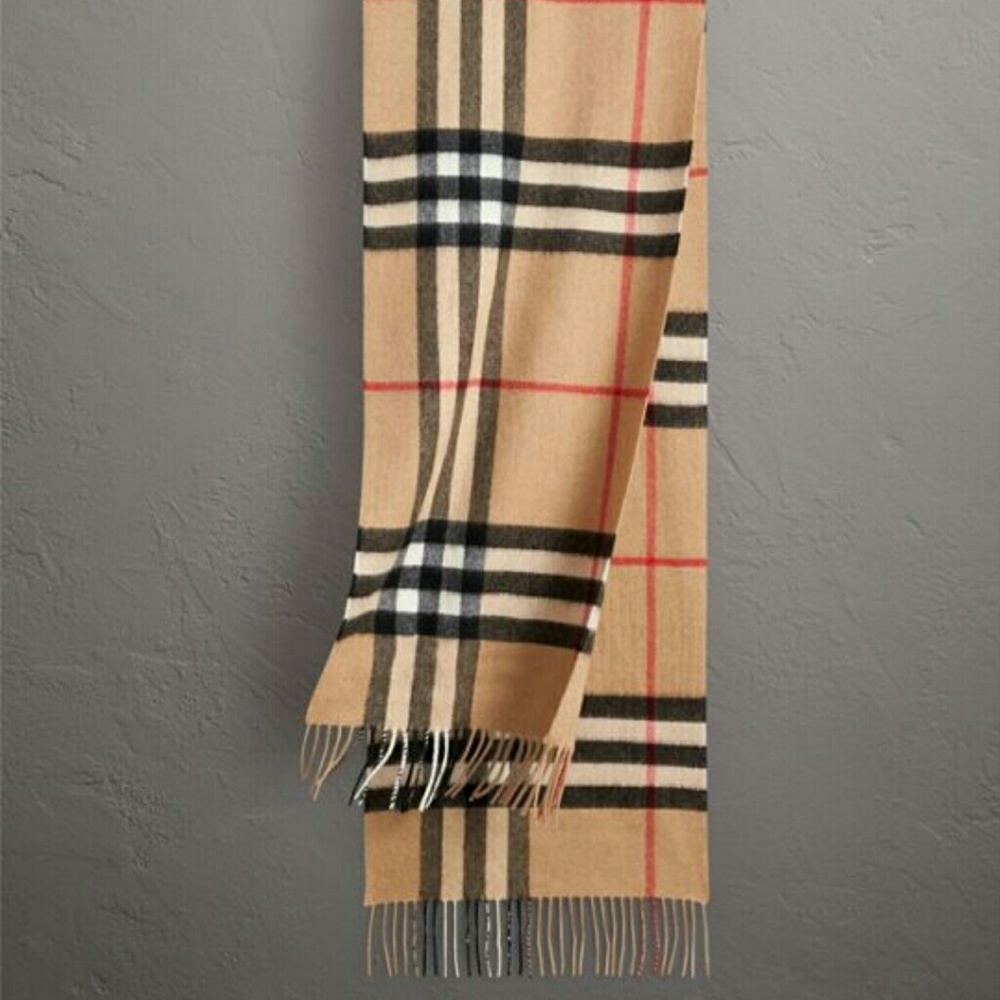 Burberry cashmere scarf