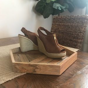Platform open peep whole espadrilles