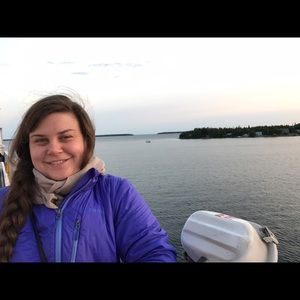 Meet your Posher, Whitney