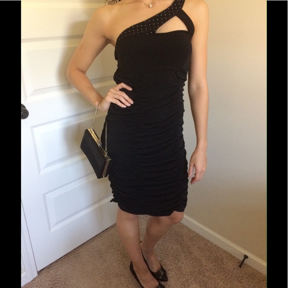 *Price Reduction* Valerie Bertinelli Black Dress