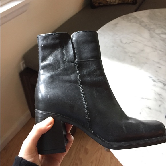 Black 90s chunky leather boots - Picture 2 of 7