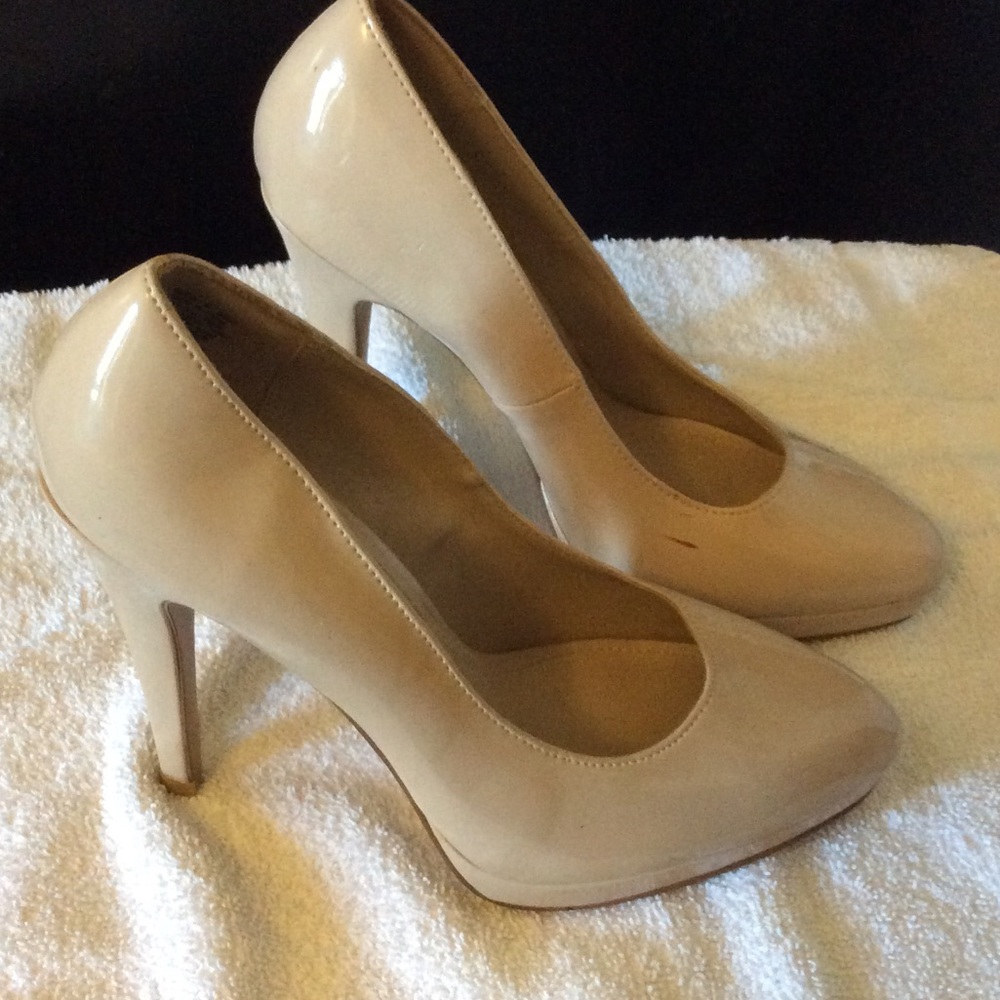 Tan heels