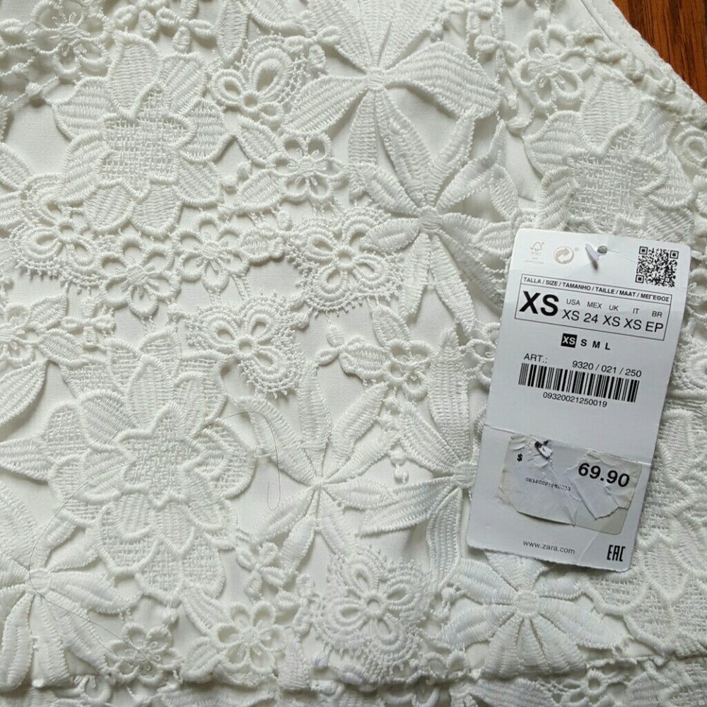 Dress - Picture 3 of 4