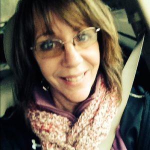 Meet your Posher, Holly