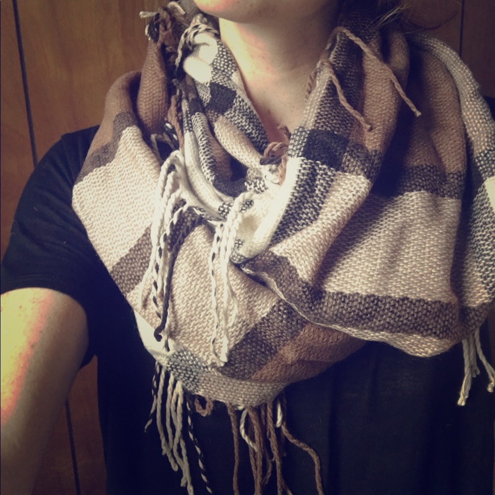 SOLD Beautiful infinity blanket scarf!