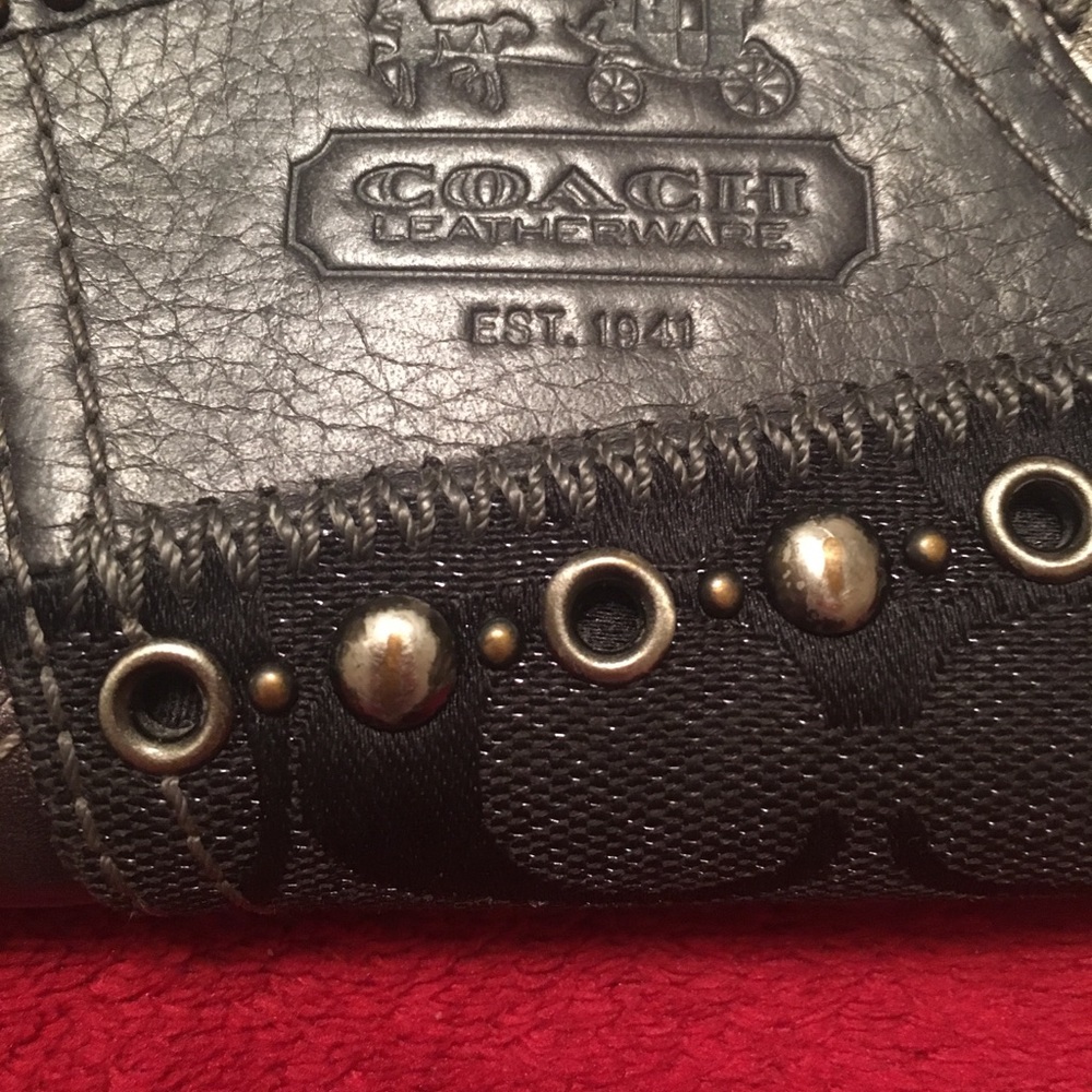 Beautiful Authentic Coach wallet - Picture 7 of 8
