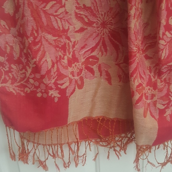 Pink double toned scarf - Picture 2 of 3