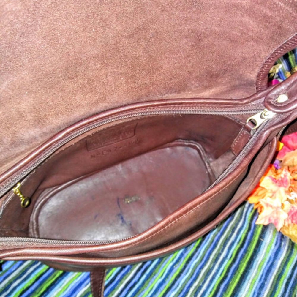 SOLD Genuine Vintage Coach Fletcher Saddle Bag - Picture 3 of 4