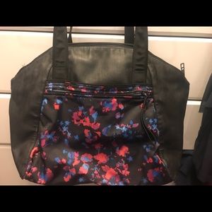 Lululemon gym bag with yoga mat strap