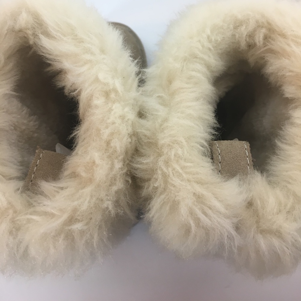 Fuzzy boots! - Picture 3 of 5