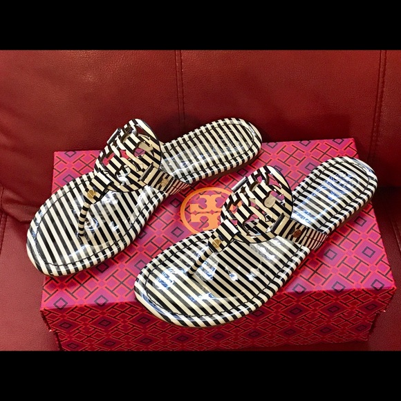 ❤️🎉Host Pick🎉Tory Burch Navy/white Miller - Picture 5 of 8