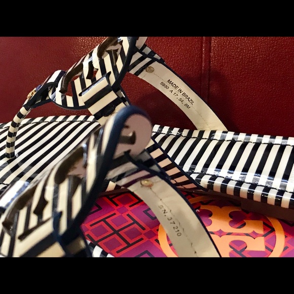 ❤️🎉Host Pick🎉Tory Burch Navy/white Miller - Picture 6 of 8
