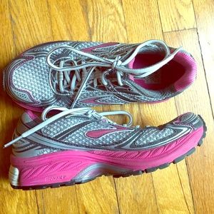 Brooks Ghost 5 Women's Shoes - Size 7