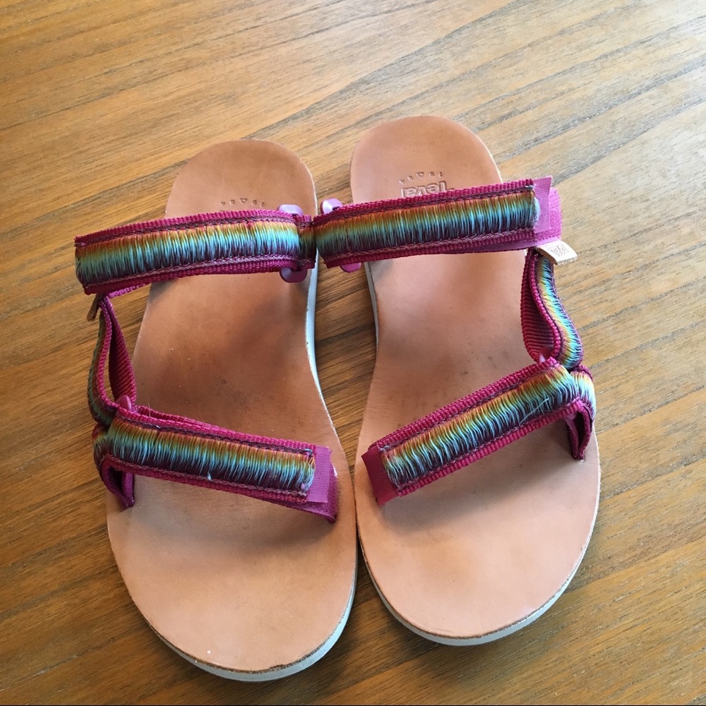 Teva Universal Slide size 7