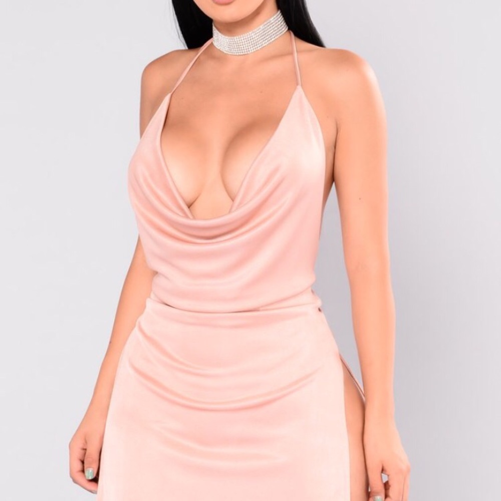 Fashion nova peek a boo dress muave
