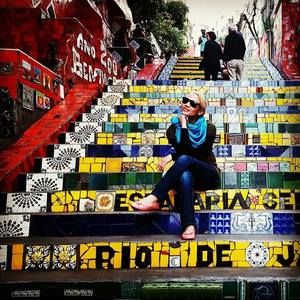 Meet your Posher, Efigenia