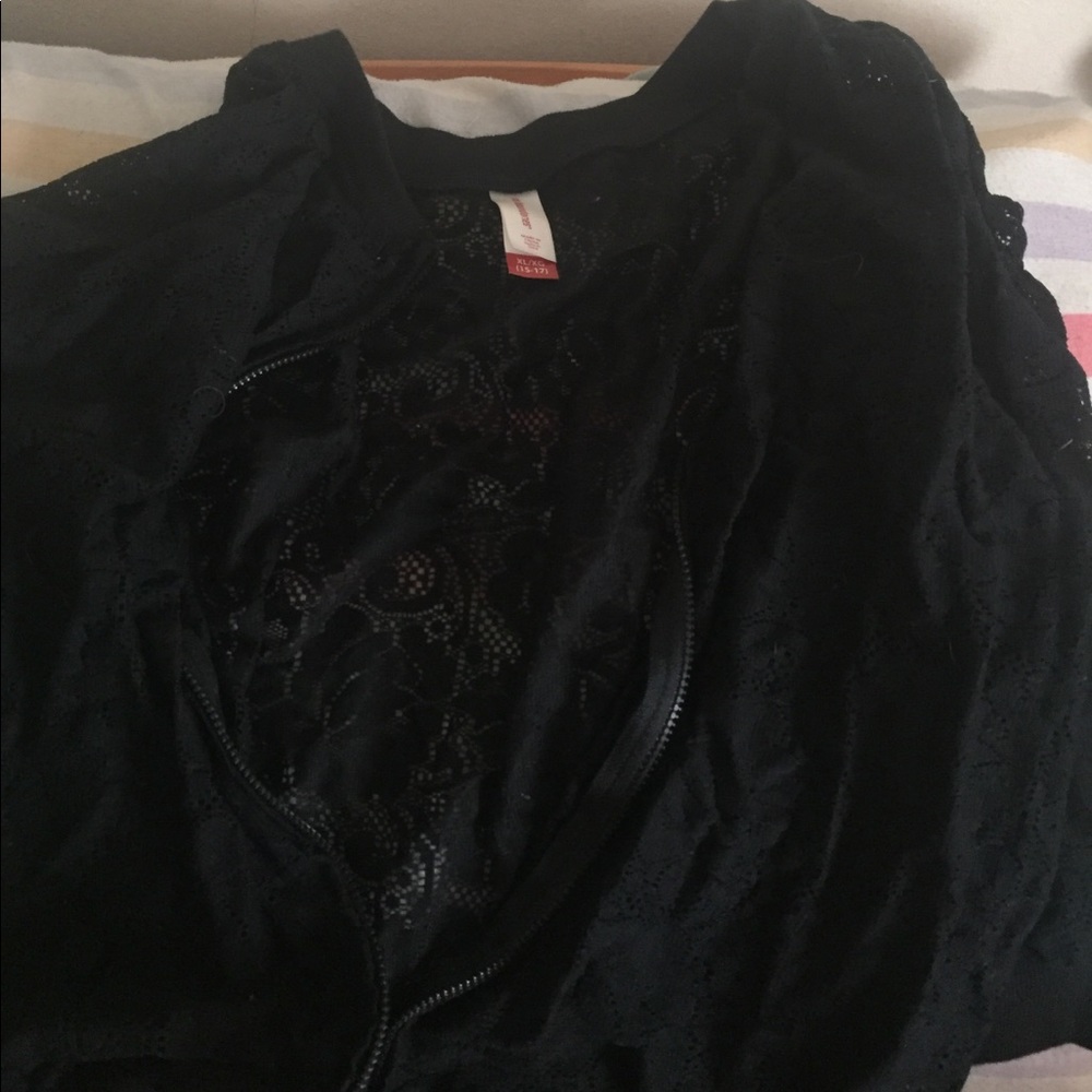 Lace 3/4 sleeve zip-up cardigan