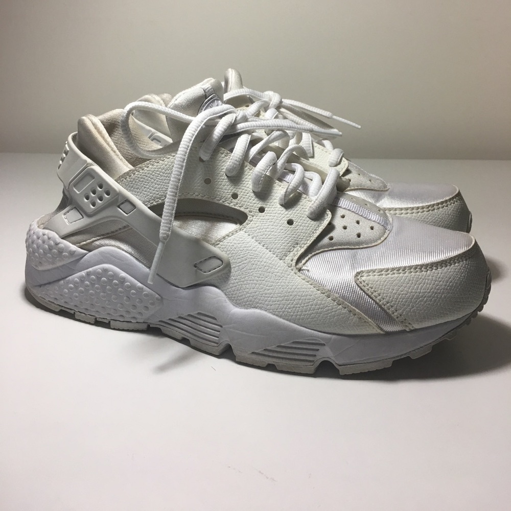 Nike Huaraches Triple White women's size 8