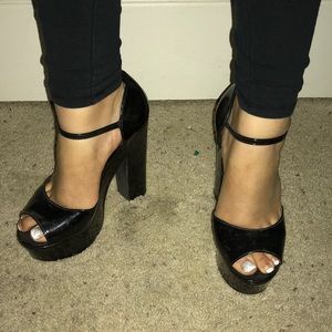 Glossy Black Platforms!