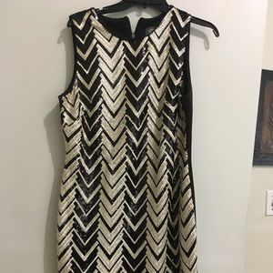 Cocktail dress. Great for a Christmas party