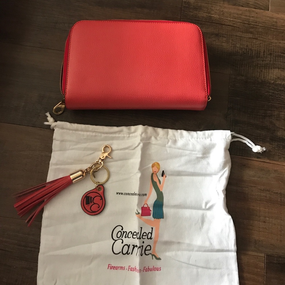 Concealed Carrie Clutch