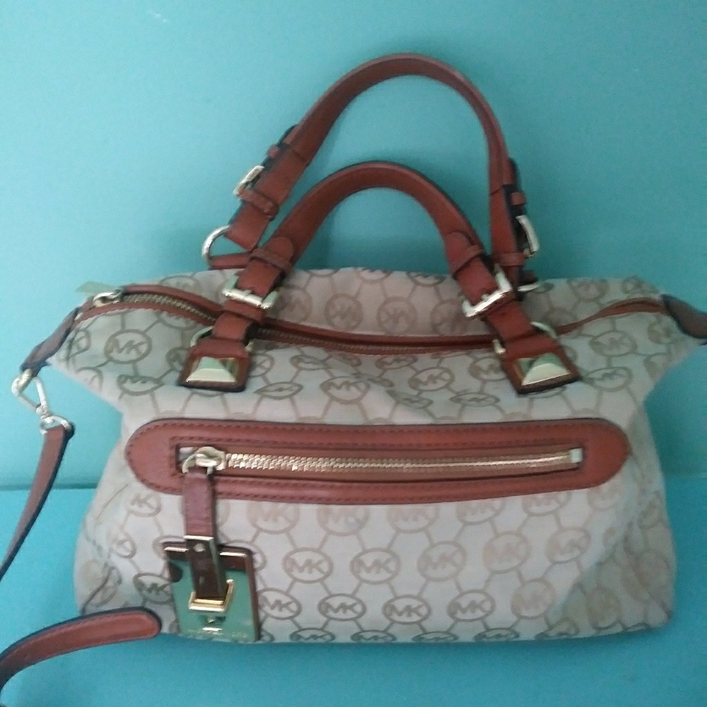 Handbag