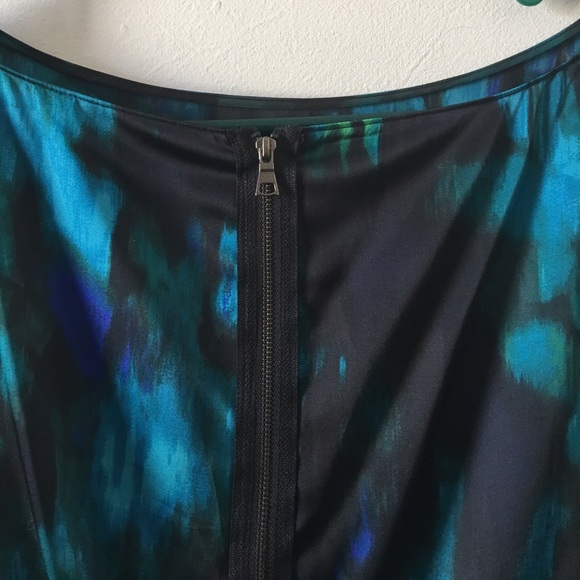 Beautiful patterned top - Picture 3 of 3