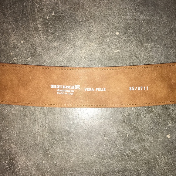 NWT! Berge leather belt adorned Swarovski crystals