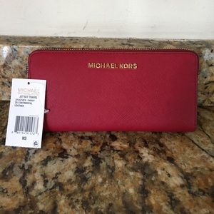 NWT Michael Kors Continental Leather Wallet