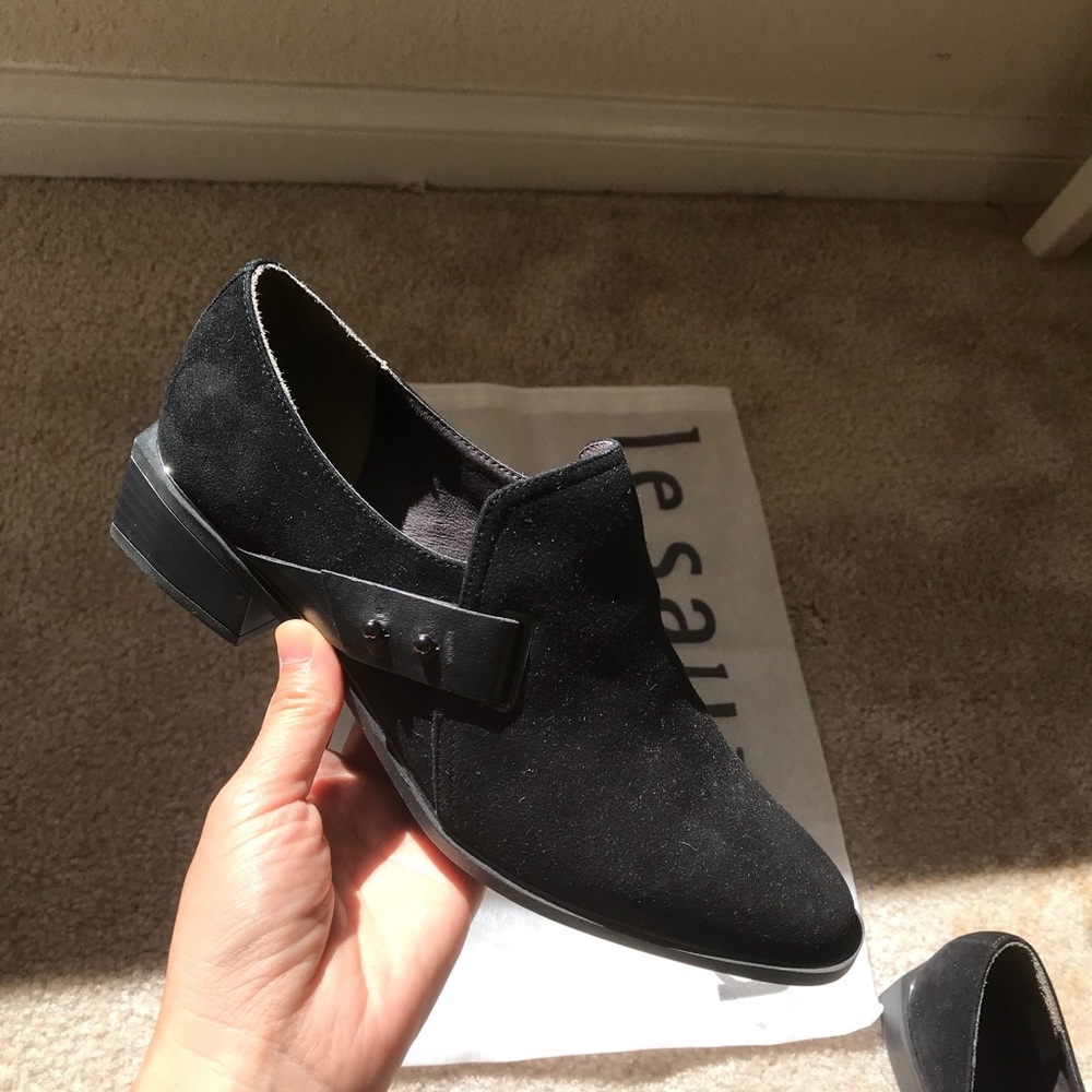 NWOT Le Saundra shoes