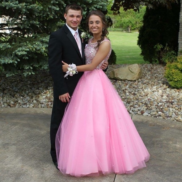 PROM DRESS - Picture 4 of 4