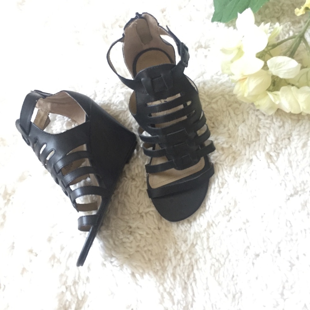 Kenneth Cole Black Platform Shoes - Picture 1 of 7