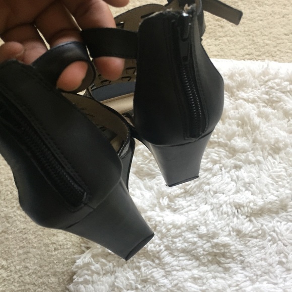 Kenneth Cole Black Platform Shoes - Picture 5 of 7