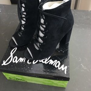 Sam Edelman "Yvie" Black Suede booties