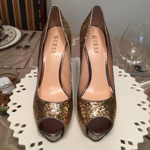Guess glitter pumps