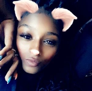 Meet your Posher, Nicoli