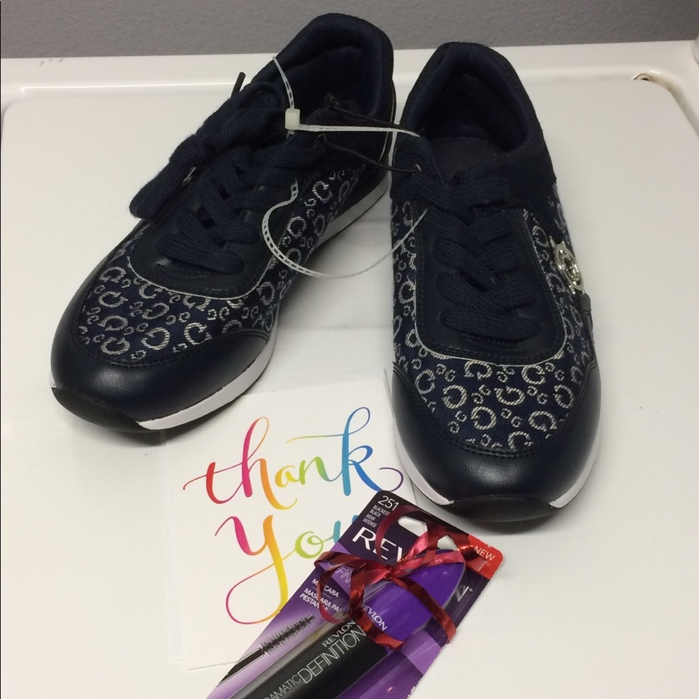 💙NWT Guess Sneakers🌟FREE ThankYou GiftwPurchase!